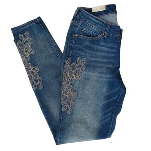 NWT Vintage America Boho Skinny Embroidered Jeans 2 / 26